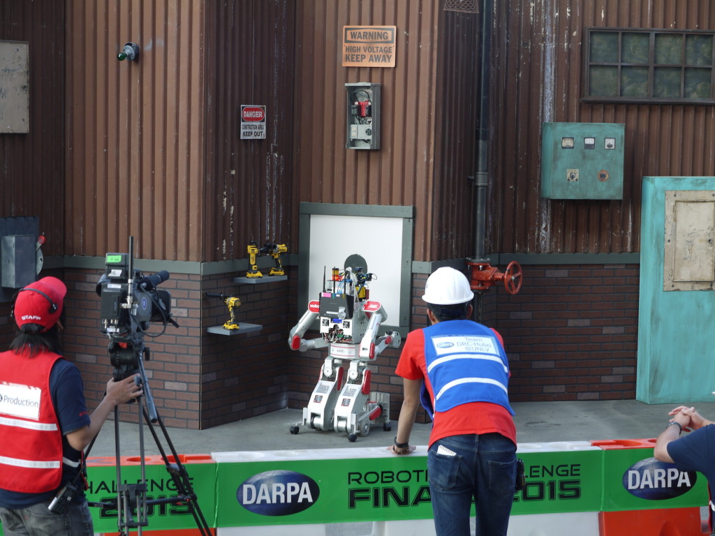 チームDRC-Huboのロボット